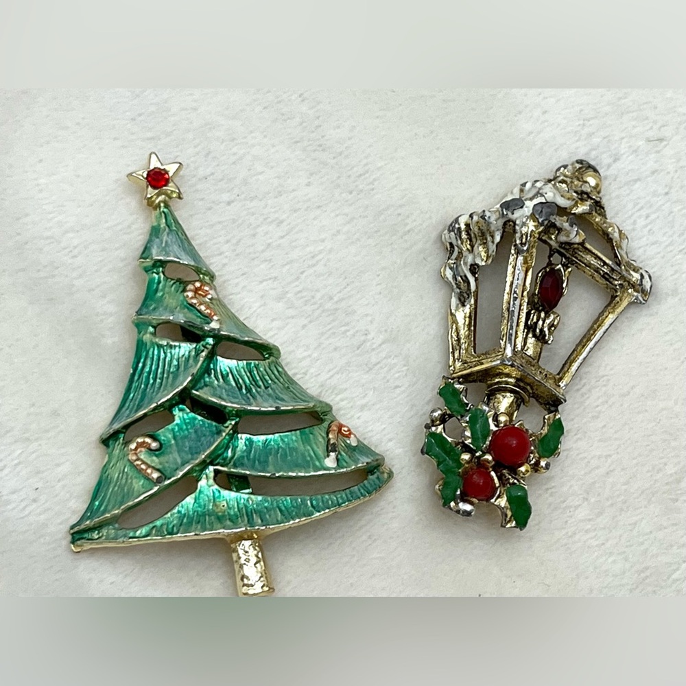 Vintage Christmas Brooch Lot JJ Enamel Tree & Gold Holiday Lantern Pin Pair